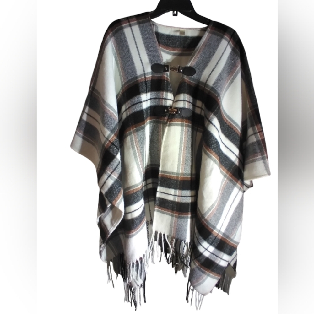 C est 1946 plaid poncho with 2 front closures